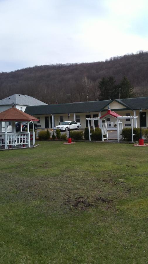 Clarysville Motel Frostburg Extérieur photo